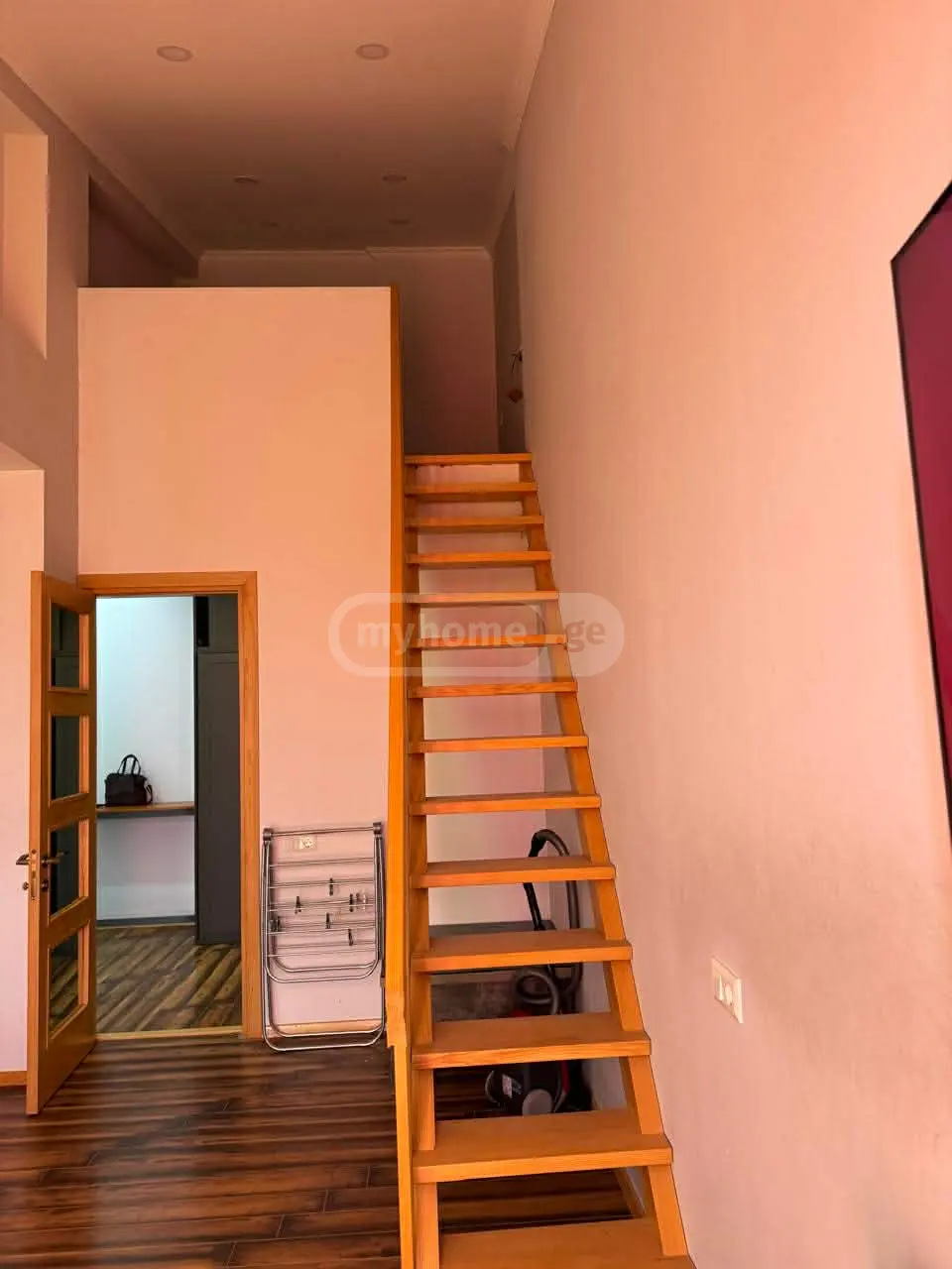  ქირავდება 3 ოთახიანი  ბინა ლისის ტბაზე  ავთო ვარაზის ქუჩა 