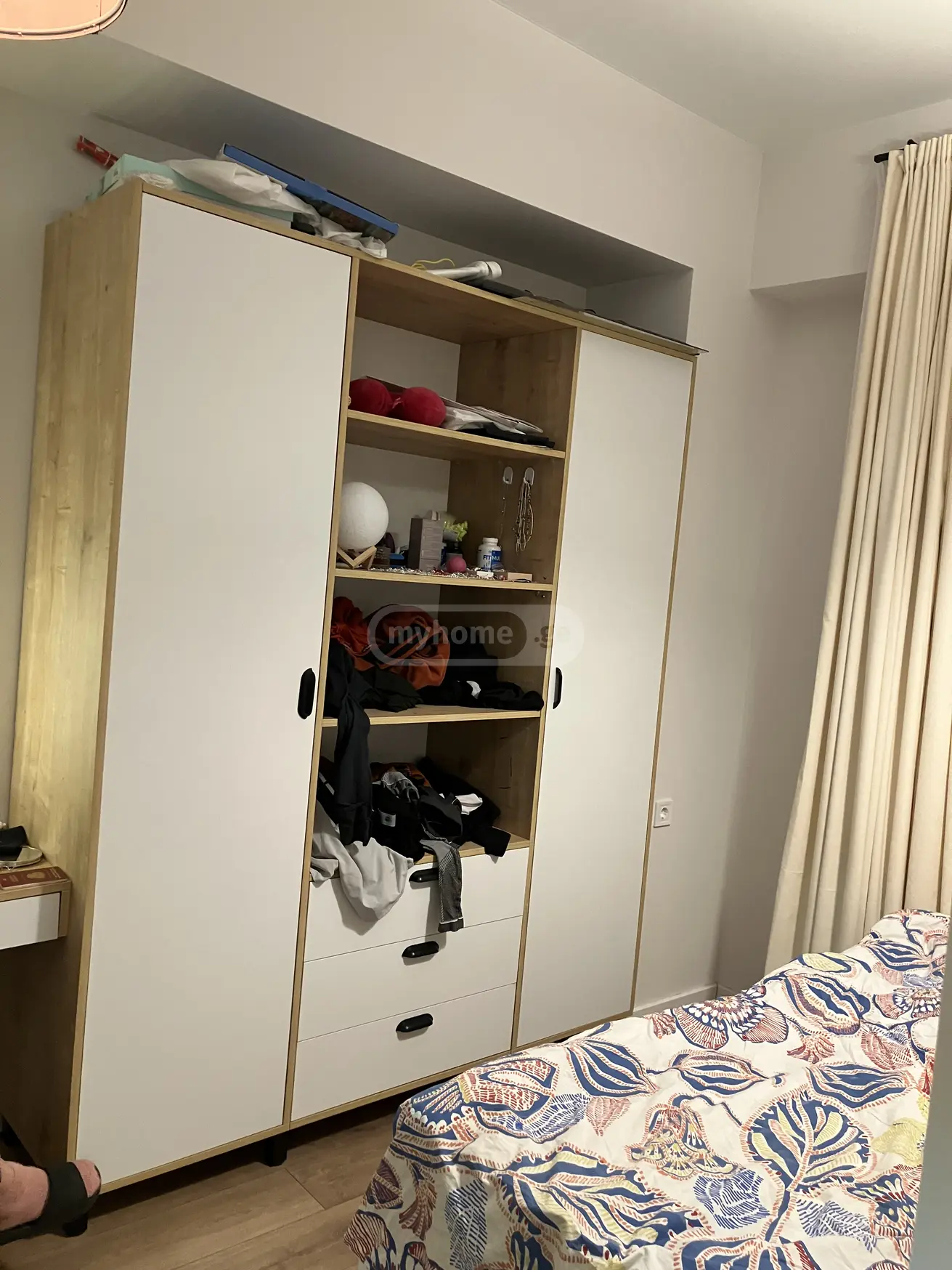  ქირავდება 3 ოთახიანი  ბინა ვაკეში  ატენის  ქუჩაზე 