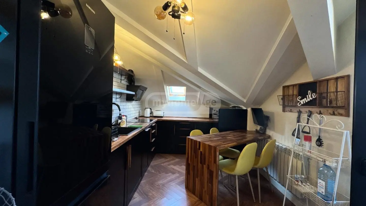  For Rent 5 room  Apartment in Vera dist.  in Gogebashvili st 