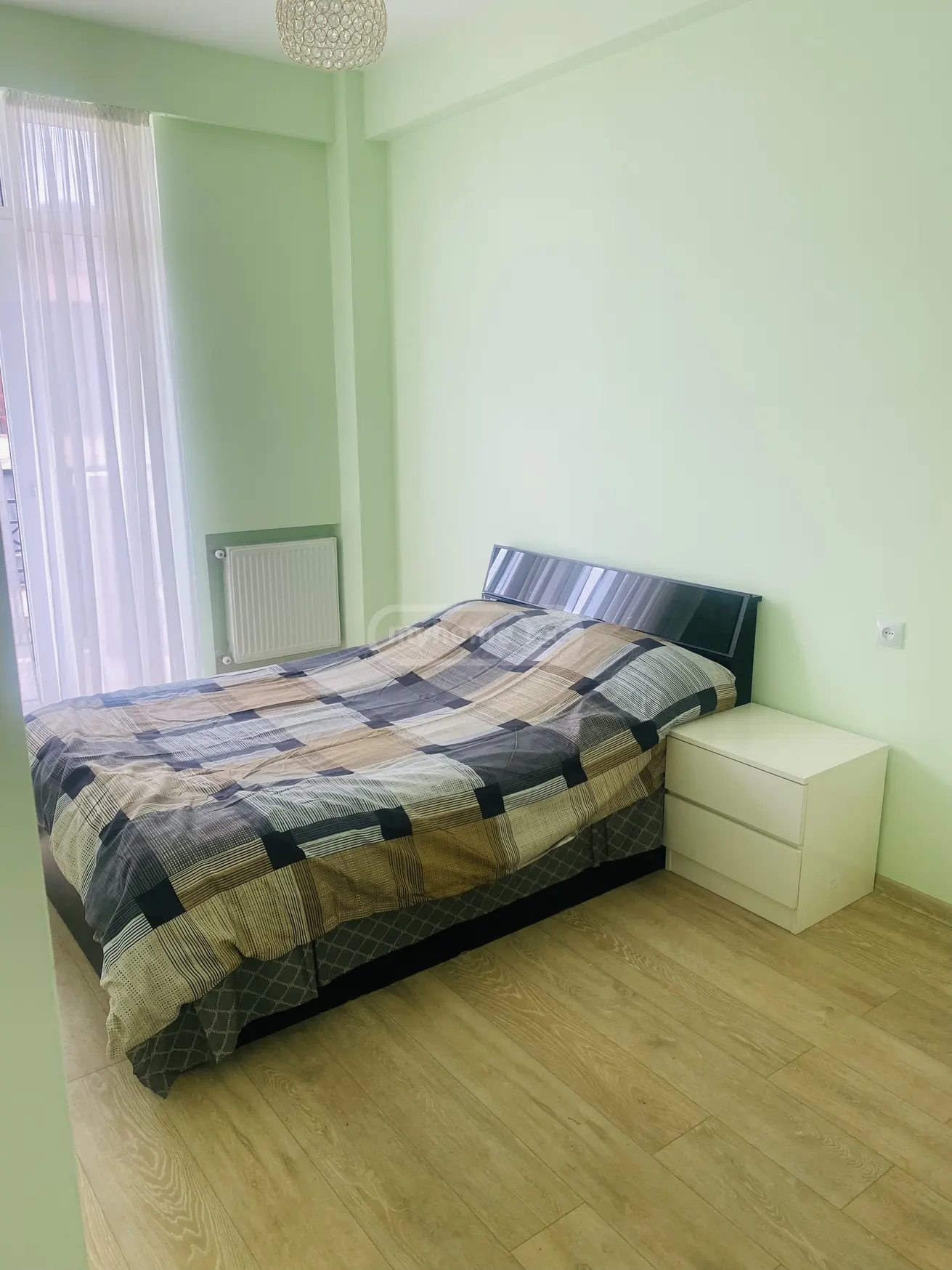  Сдаётся 3 комнатная  Квартира на Вера  на ул. Кучишвили 