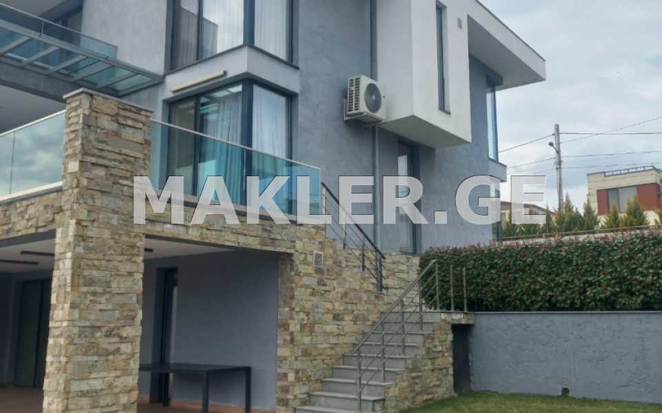  For Sale 560 m² space Private House in Saburtalo dist.