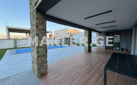  For Sale 560 m² space Private House in Saburtalo dist.