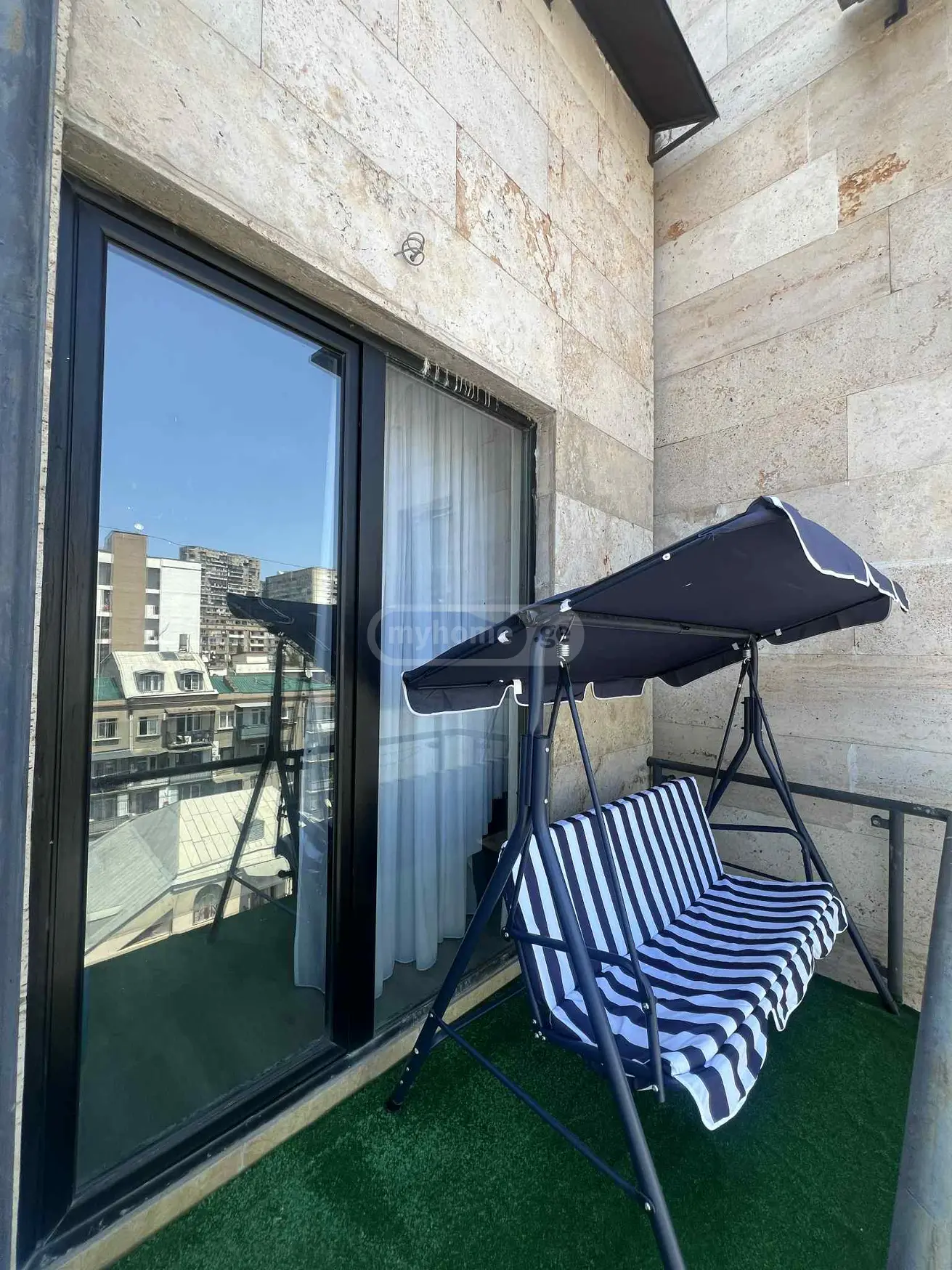  ქირავდება 3 ოთახიანი  ბინა საბურთალოზე  ს.ჩიქოვანის ქუჩაზე 