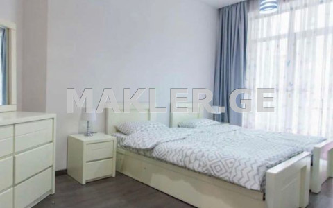  იყიდება 3 ოთახიანი  ბინა მთაწმინდაზე (ძველ თბილისში)  ინგოროყვას ქუჩაზე 