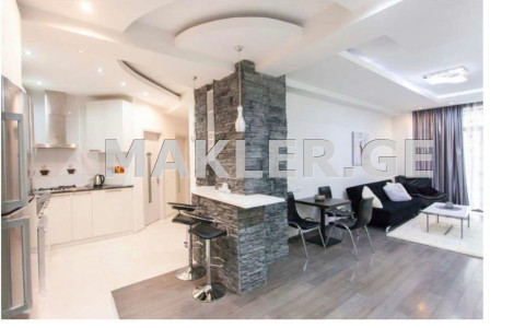  იყიდება 3 ოთახიანი  ბინა მთაწმინდაზე (ძველ თბილისში)  ინგოროყვას ქუჩაზე 