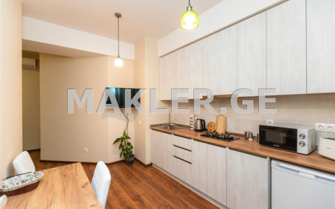  იყიდება 2 ოთახიანი  ბინა მთაწმინდაზე (ძველ თბილისში)  ფხოვის ქუჩაზე 