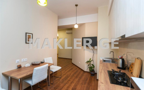  იყიდება 2 ოთახიანი  ბინა მთაწმინდაზე (ძველ თბილისში)  ფხოვის ქუჩაზე 