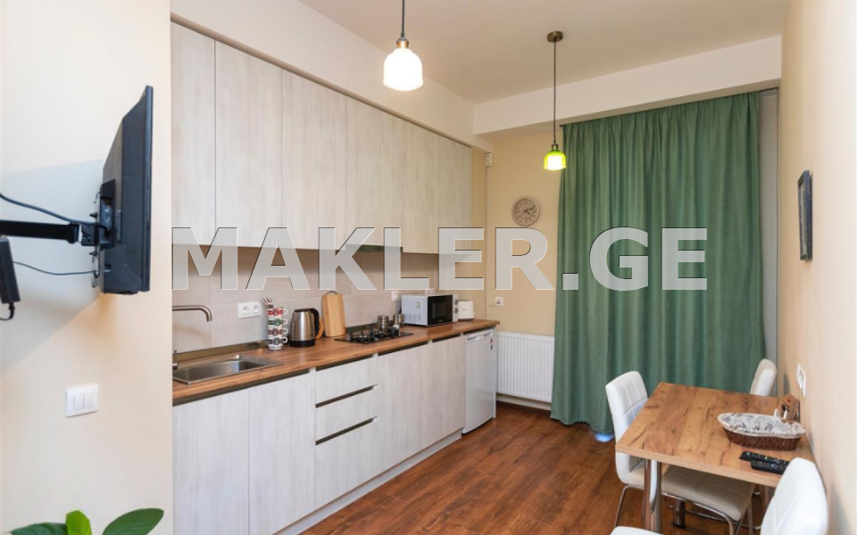  იყიდება 2 ოთახიანი  ბინა მთაწმინდაზე (ძველ თბილისში)  ფხოვის ქუჩაზე 