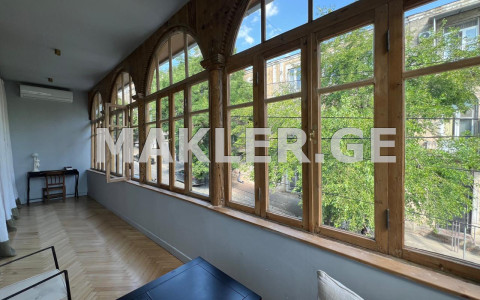  Satılık 5 room  Daire in Mtatsminda dist. (Old Tbilisi)  in Griboedovi st. 