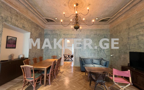  Satılık 5 room  Daire in Mtatsminda dist. (Old Tbilisi)  in Griboedovi st. 