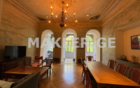  Satılık 5 room  Daire in Mtatsminda dist. (Old Tbilisi)  in Griboedovi st. 