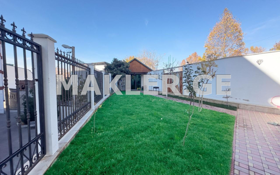  იყიდება 260 m² ფართობის საკუთარი სახლი ჩუღურეთის რაიონში  ტერენტი გრანელის ქუჩაზე 