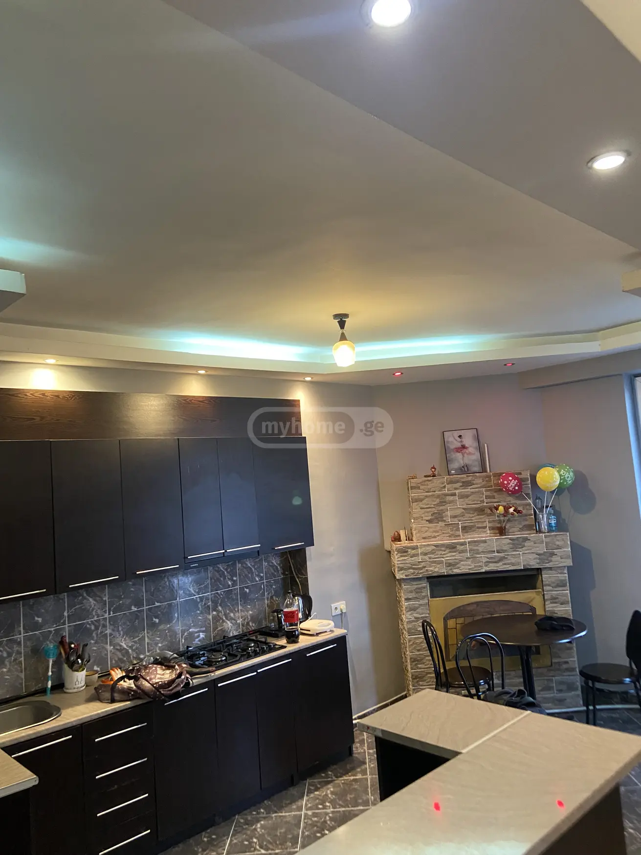  ქირავდება 3 ოთახიანი  ბინა საბურთალოზე  გაზაფხულის ქუჩაზე 