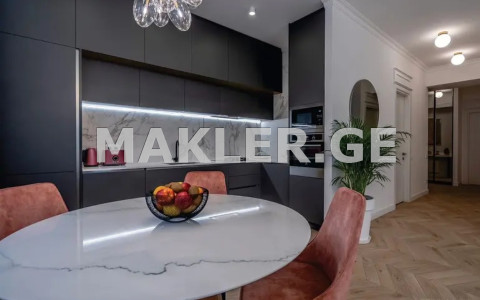  Сдаётся 4 комнатная  Квартира в Сабуртало  на пр. Ал. Казбеги 