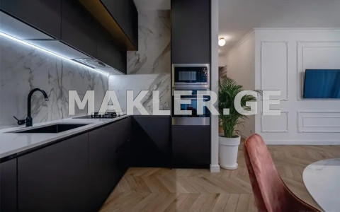  Сдаётся 4 комнатная  Квартира в Сабуртало  на пр. Ал. Казбеги 