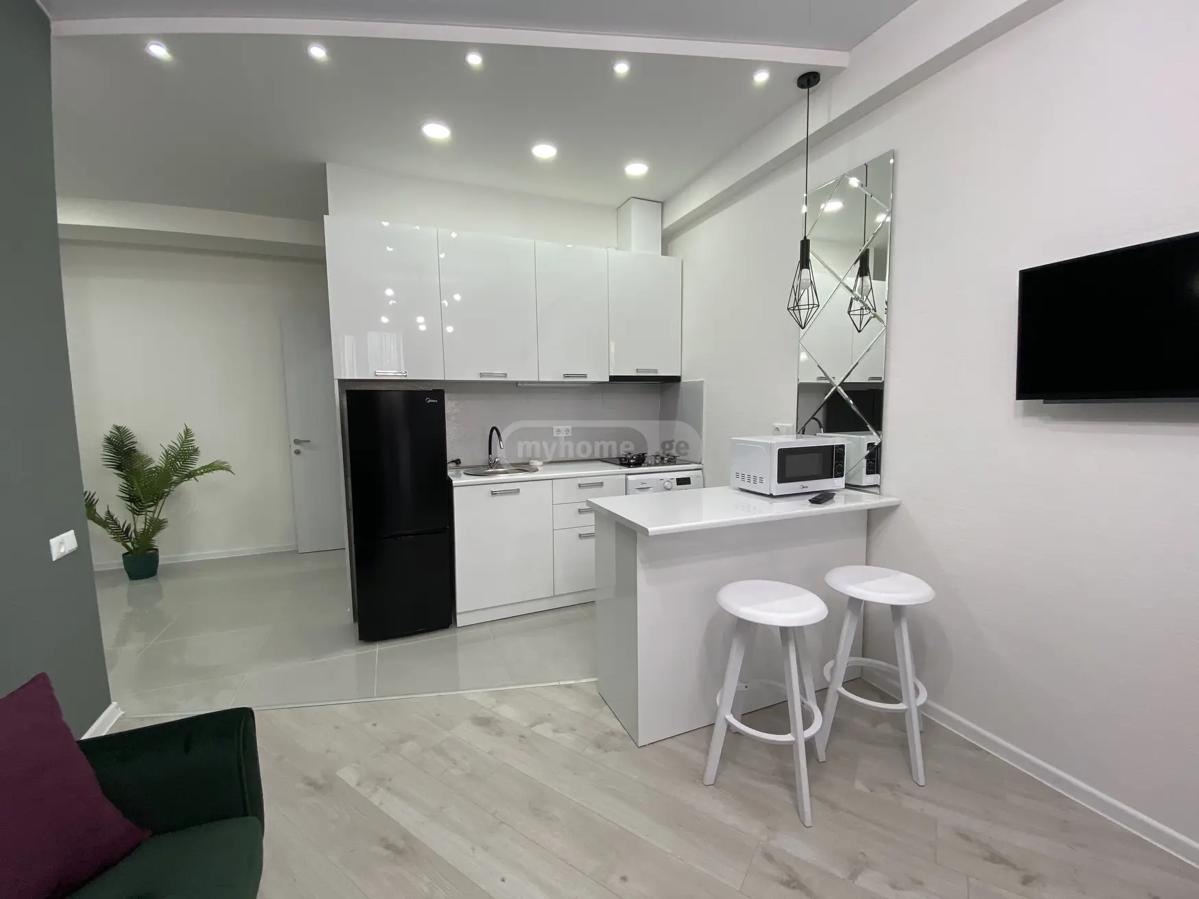  Сдаётся 2 комнатная  Квартира в Сабуртало  на ул. Мицкевича 