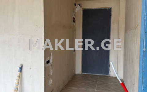  იყიდება 3 ოთახიანი  ბინა ნუცუბიძის პლატოზე  კაპანელის ქუჩაზე 