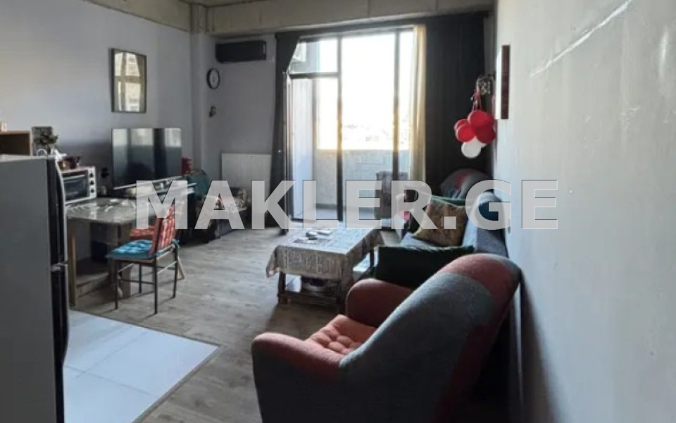  Продается 3 комнатная  Квартира в Сабуртало  на ул. Шартава 