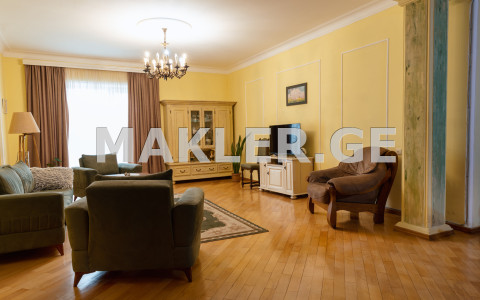  Продается 4 комнатная  Квартира в Сабуртало  на ул. Икалто 