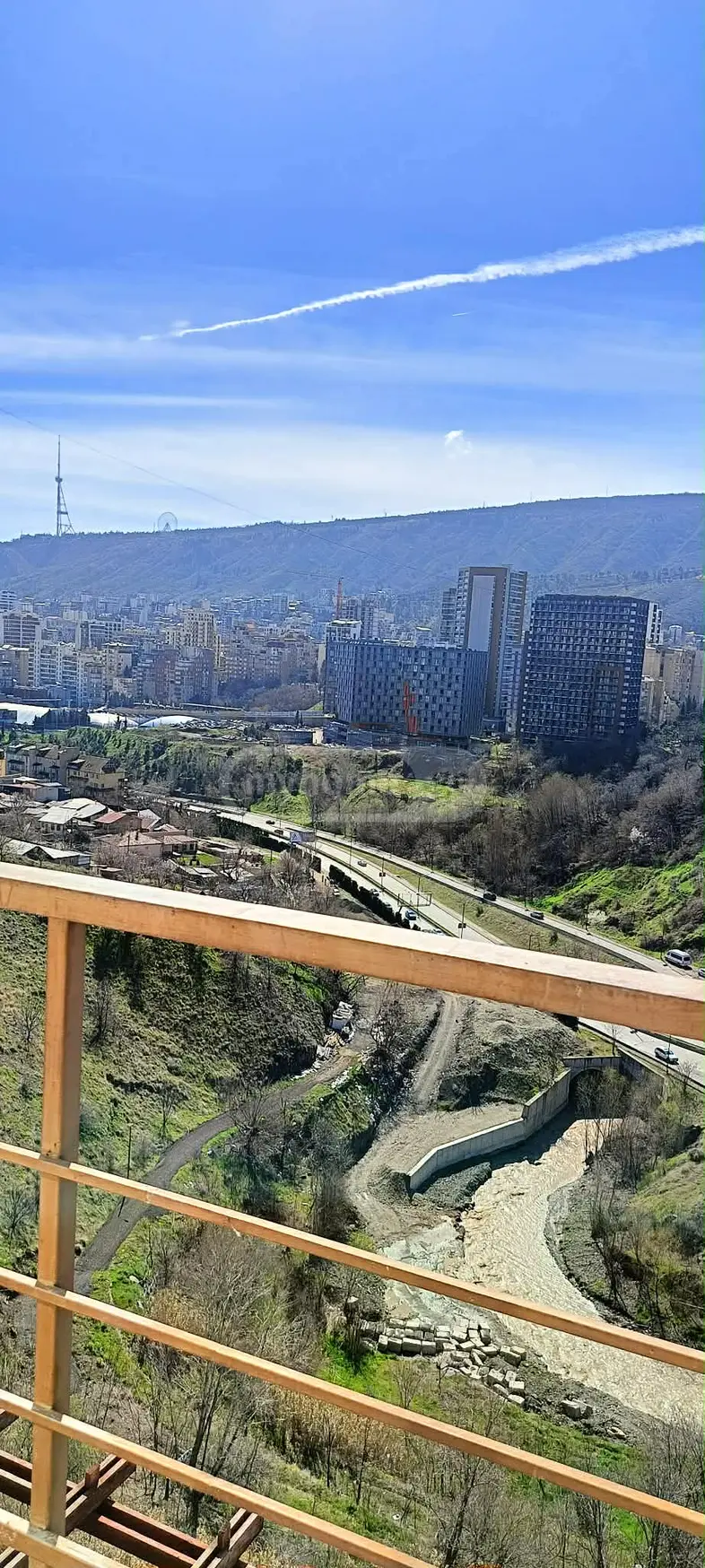  ქირავდება 3 ოთახიანი  ბინა საბურთალოზე  ფანასკერტელ-ციციშვილის ქუჩაზე 