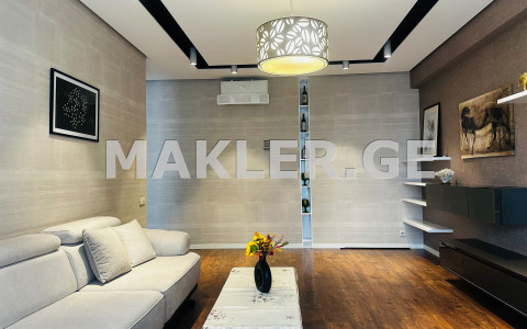  ქირავდება 4 ოთახიანი  ბინა საბურთალოზე  თამარაშვილის ქუჩაზე 