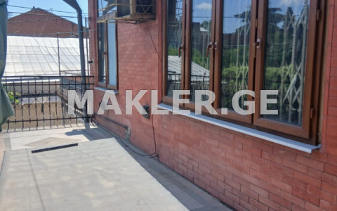  იყიდება 4 ოთახიანი  ბინა ჩუღურეთის რაიონში  ნინოშვილის ქუჩაზე 