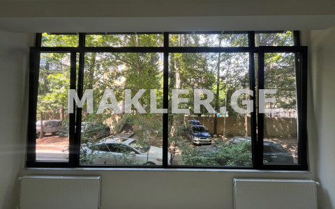  للإيجار 124 m² space تجاري في منطقة سابورتالو  in Al. Kazbegi Ave. 