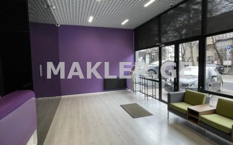  Сдаётся 210 m² площадь Коммерческая площадь в Сабуртало  на ул. Нуцубидзе 