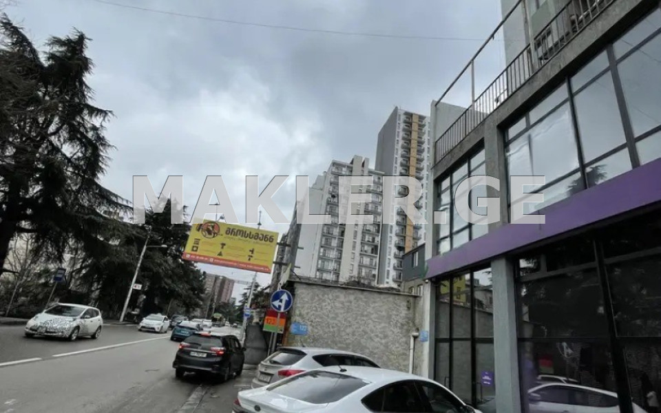  Сдаётся 210 m² площадь Коммерческая площадь в Сабуртало  на ул. Нуцубидзе 