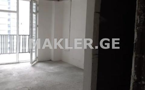  იყიდება 4 ოთახიანი  ბინა ისანში  ნავთლუღის ქუჩაზე 