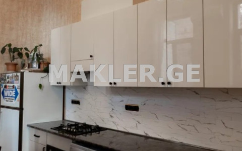  Satılık 3   Daire in Mtatsminda dist. (Old Tbilisi)  in Mtkvari st. 