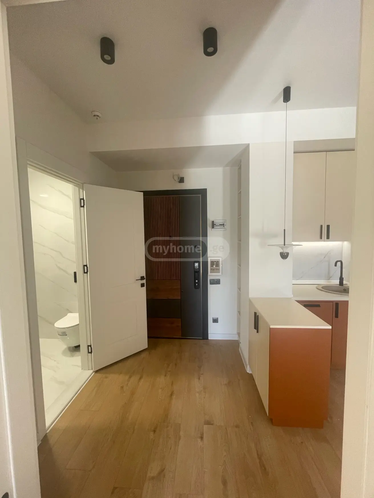  For Sale 2 room  Apartment in Saburtalo dist.  In Fermtserta St. 