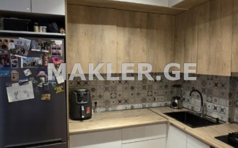  Продается 2 комнатная  Квартира в Ваке  На Ул. Паата Датуашвили 