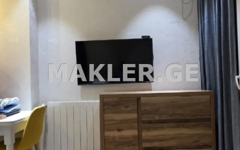  Продается 2 комнатная  Квартира в Ваке  На Ул. Паата Датуашвили 