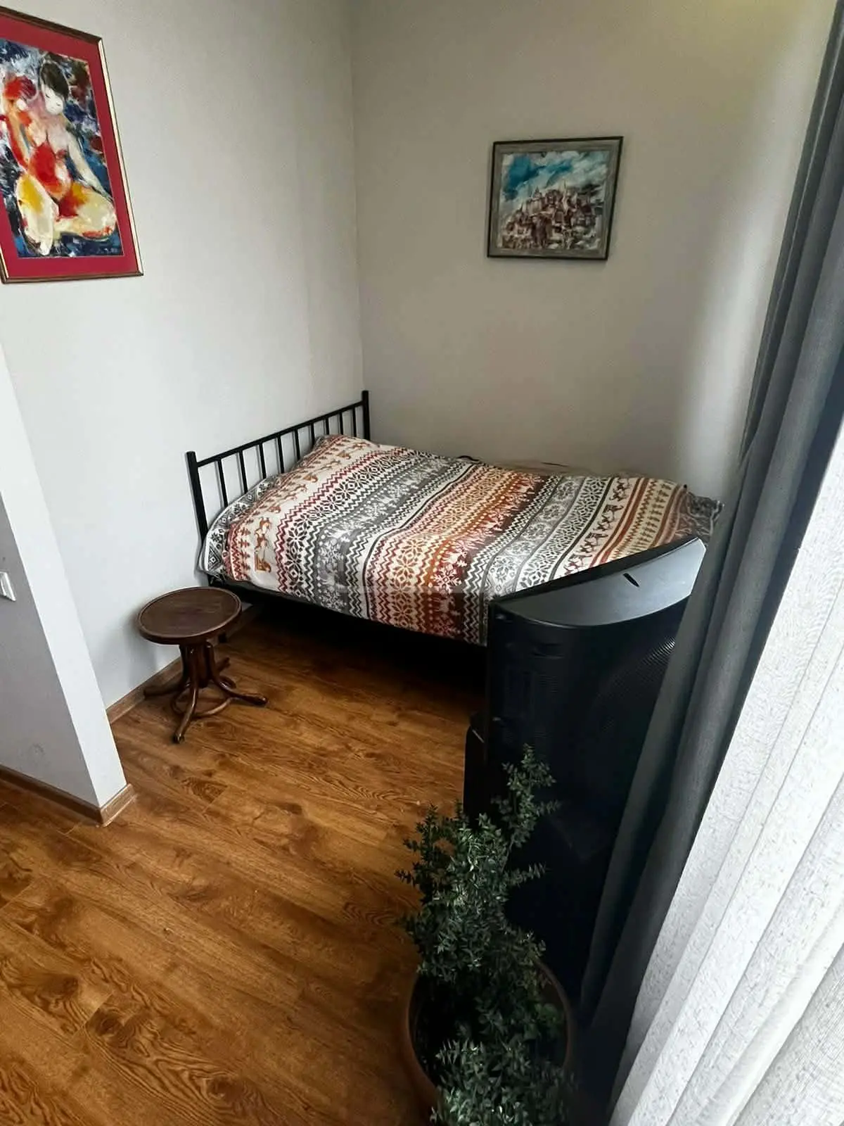  Satılık 5   Daire in Mtatsminda dist. (Old Tbilisi)  in Mtkvari st. 