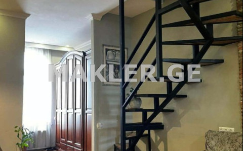  للبيع 5 room  الشقة في تبليسي  in Mtkvari st. 