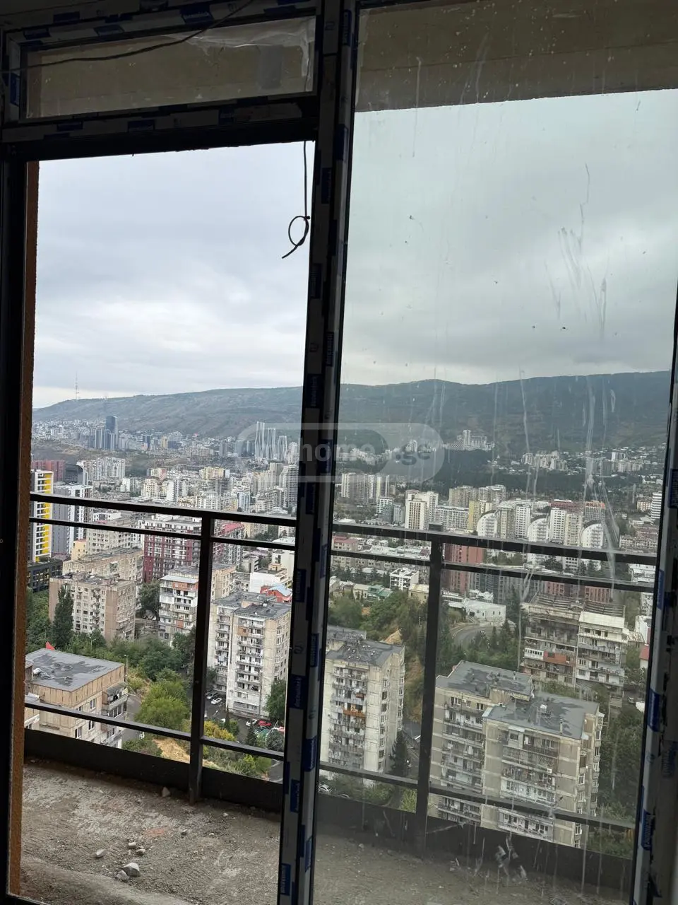  For Sale 5 room  Apartment in Vake dist.  Paata Datuashvili St. 