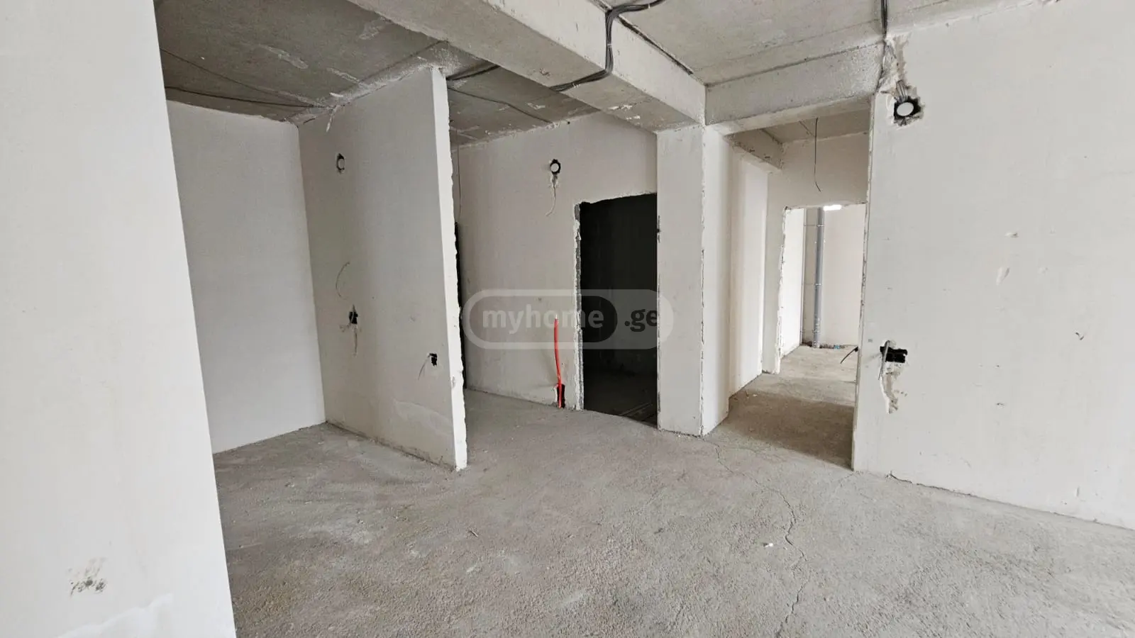  Продается 3 комнатная  Квартира в Сабуртало  на ул. Еули 