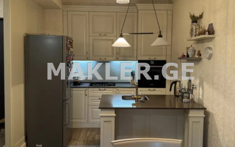  იყიდება 3 ოთახიანი  ბინა ვაკეში  ი. ჭავჭავაძის გამზ. 