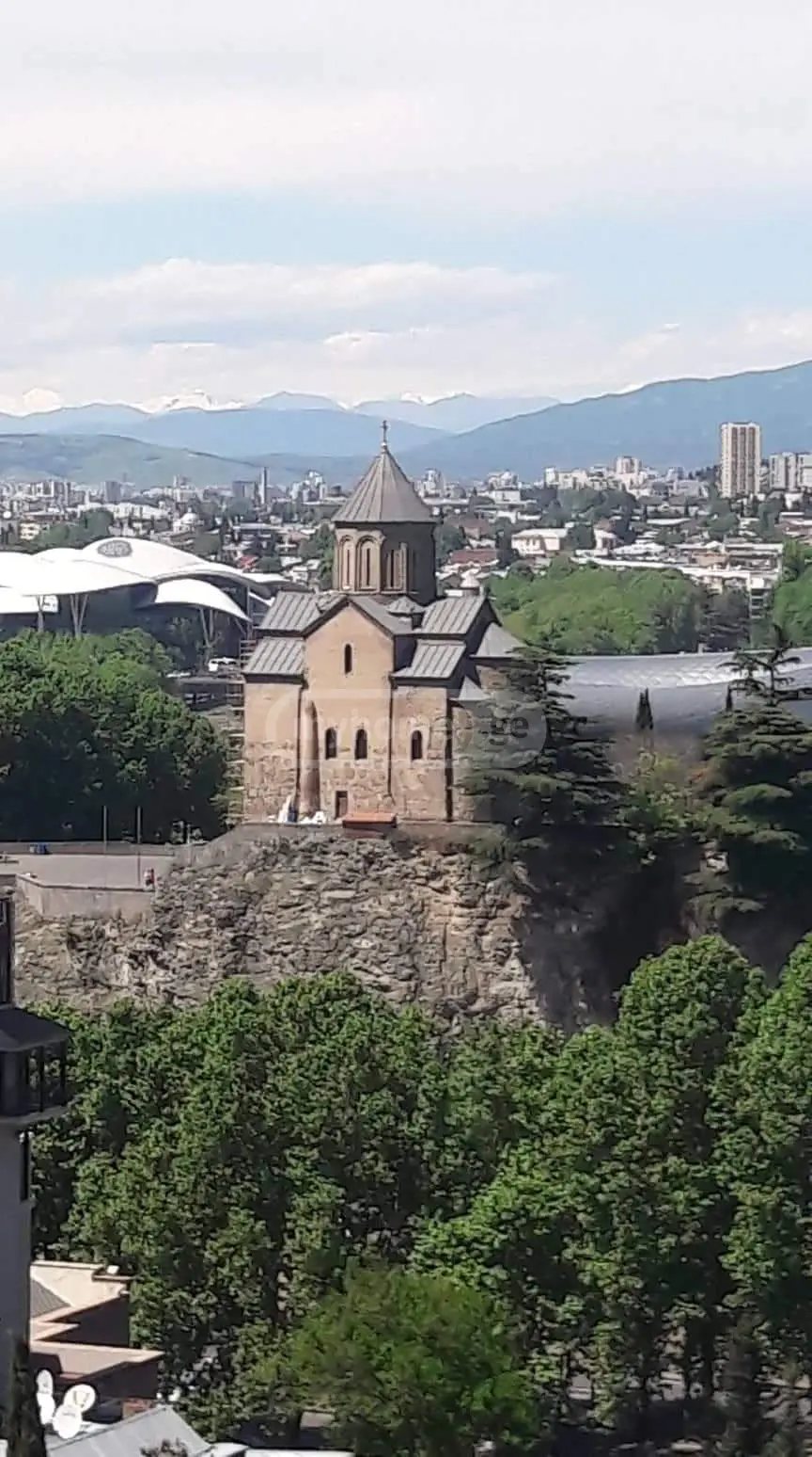  For Sale 5 room  Apartment in Ortachala  in Baazovi st. 