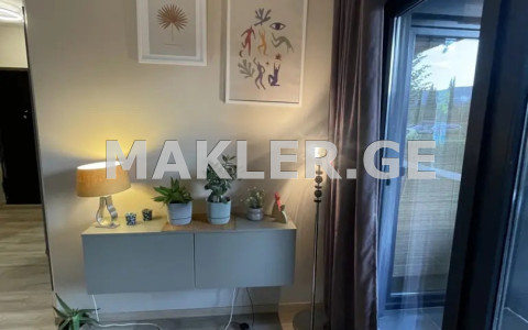  ქირავდება 2 ოთახიანი  ბინა საბურთალოზე  უნივერსიტეტის ქუჩაზე 