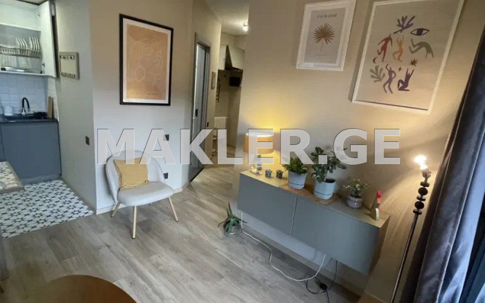  ქირავდება 2 ოთახიანი  ბინა საბურთალოზე  უნივერსიტეტის ქუჩაზე 