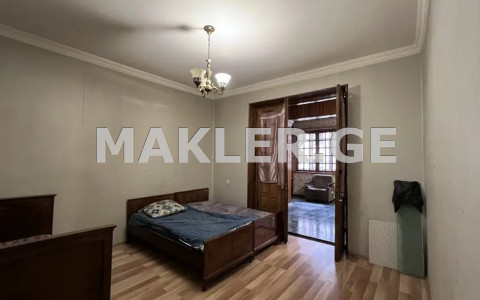  Продается 3 комнатная  Квартира в Сабуртало  на пр. Важа-Пшавела 