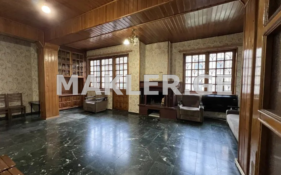  Продается 3 комнатная  Квартира в Сабуртало  на пр. Важа-Пшавела 