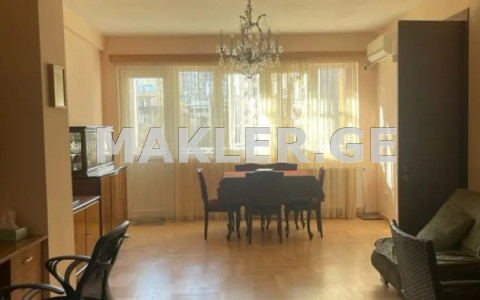  იყიდება 3 ოთახიანი  ბინა საბურთალოზე  პეკინის გამზირზე 