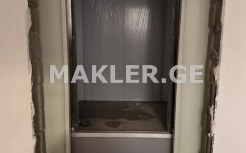 იყიდება 3 ოთახიანი  ბინა საბურთალოზე  სულხან ცინცაძის ქუჩაზე 