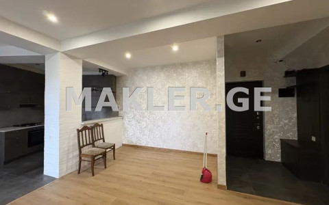  Продается 3 комнатная  Квартира в Ортачале  на ул. Гулуа 