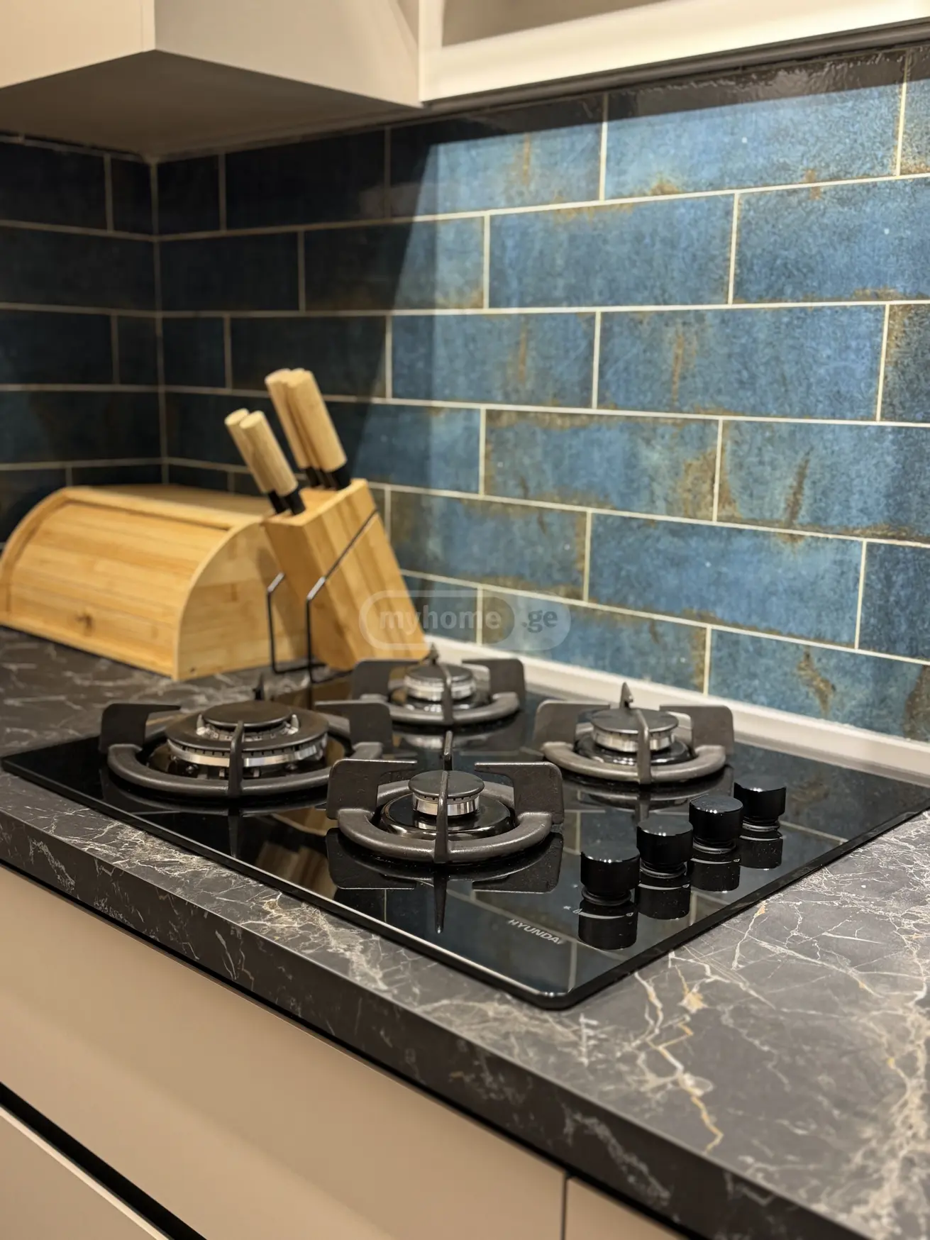  Сдаётся 2 комнатная  Квартира в Сабуртало  на ул. Ана Политковская 