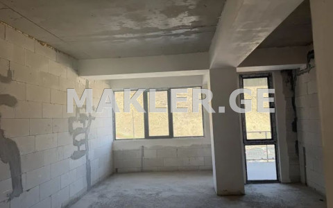  Продается 4 комнатная  Квартира в Ортачале  на ул. Надиквари 