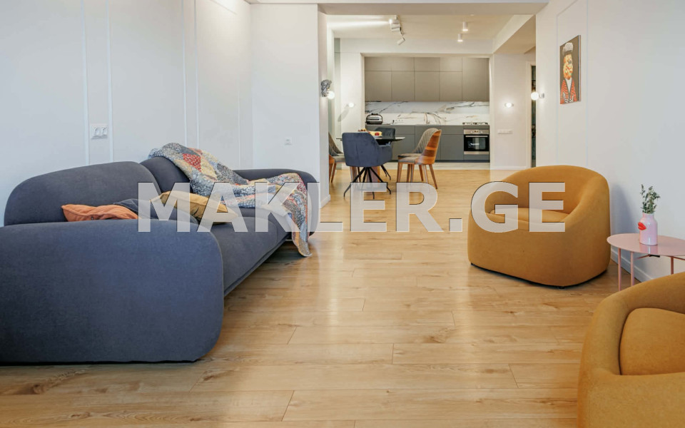  For Sale 2 room  Apartment in Vake dist.  in Tskhvedadze st. 